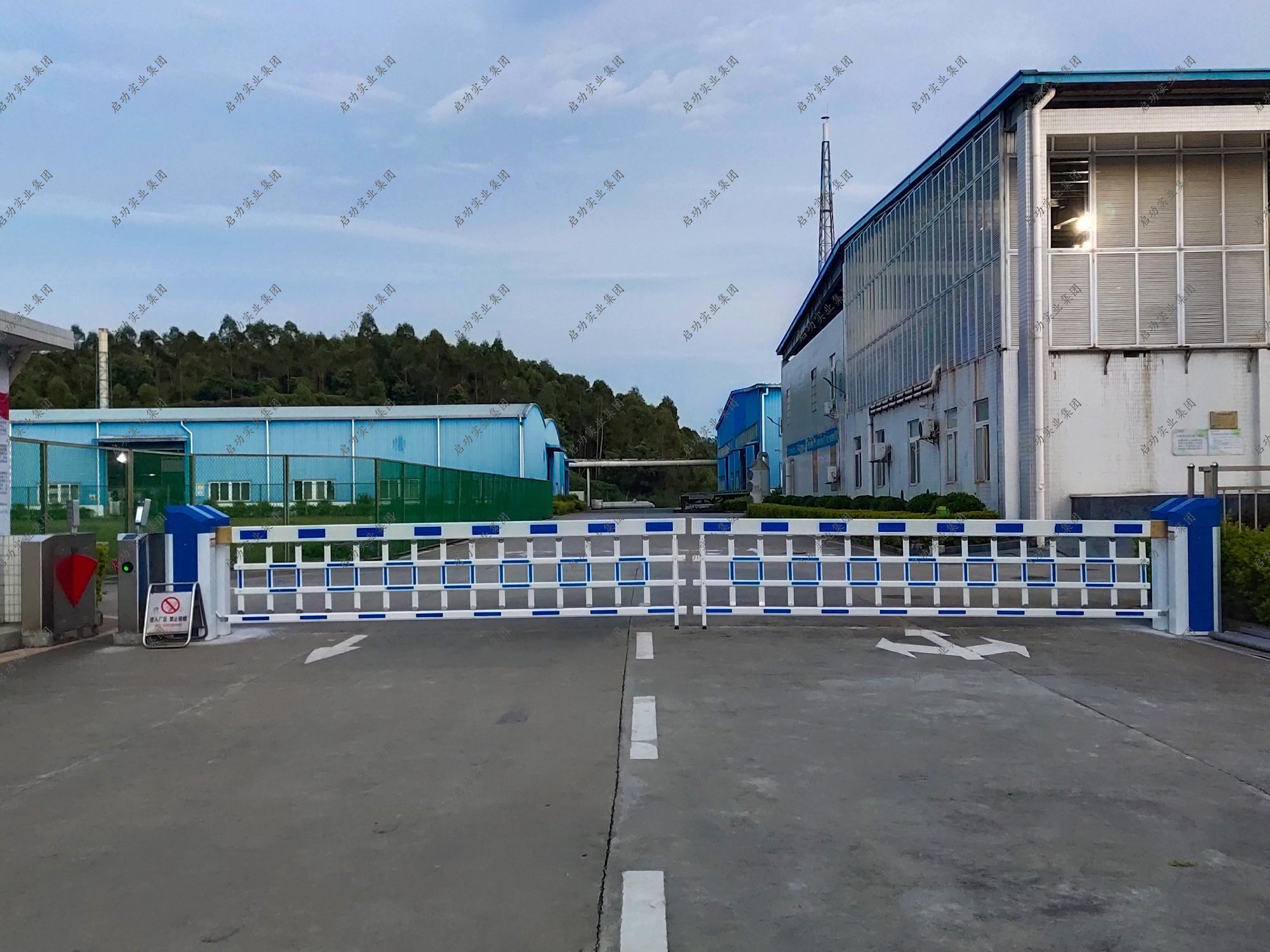 广东省江门市东江环保技术有限公司 空降闸对开9米